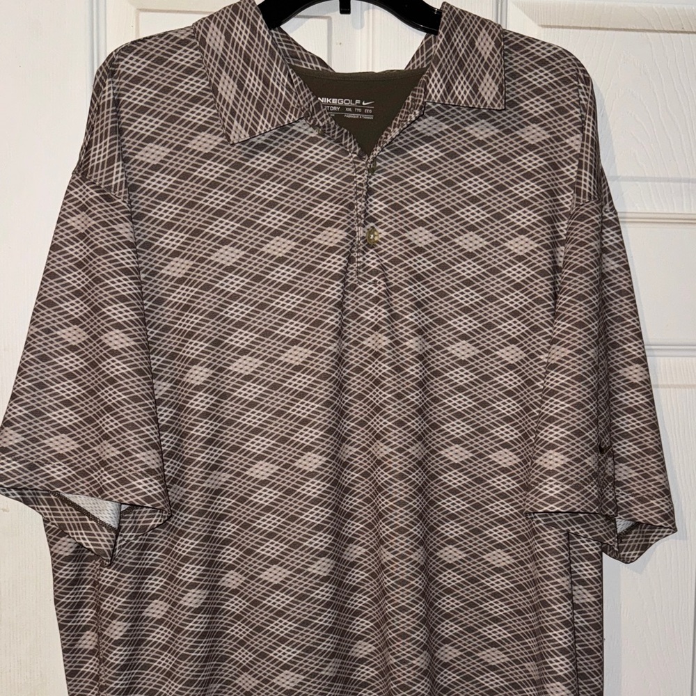 3/$30 Nike Men's Black and White Patterned Polo Shirt